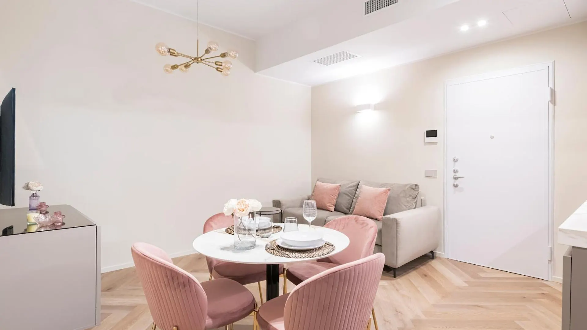 Easylife Apartment Milan Italy