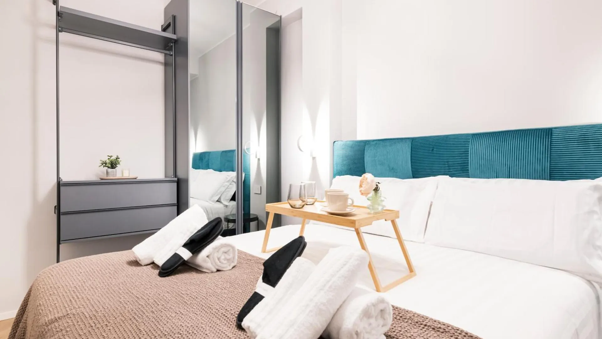 Easylife Apartment Milan 0*,  Italy